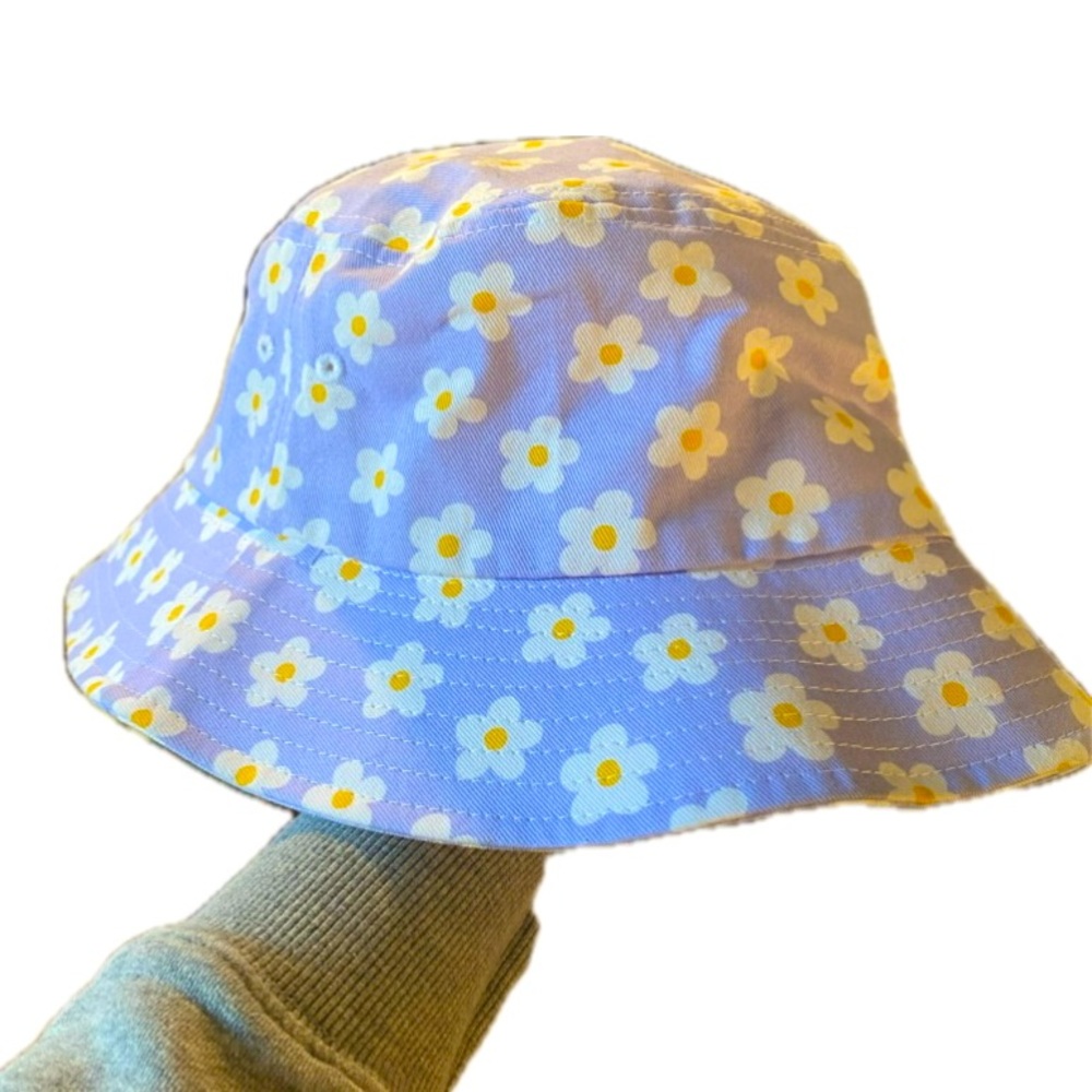 ULTA bucket hat with daisies